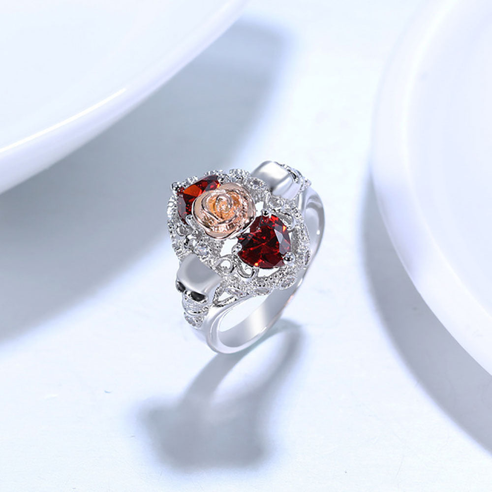 Anel de casamento gótico de diamante e crânio de prata para mulheres