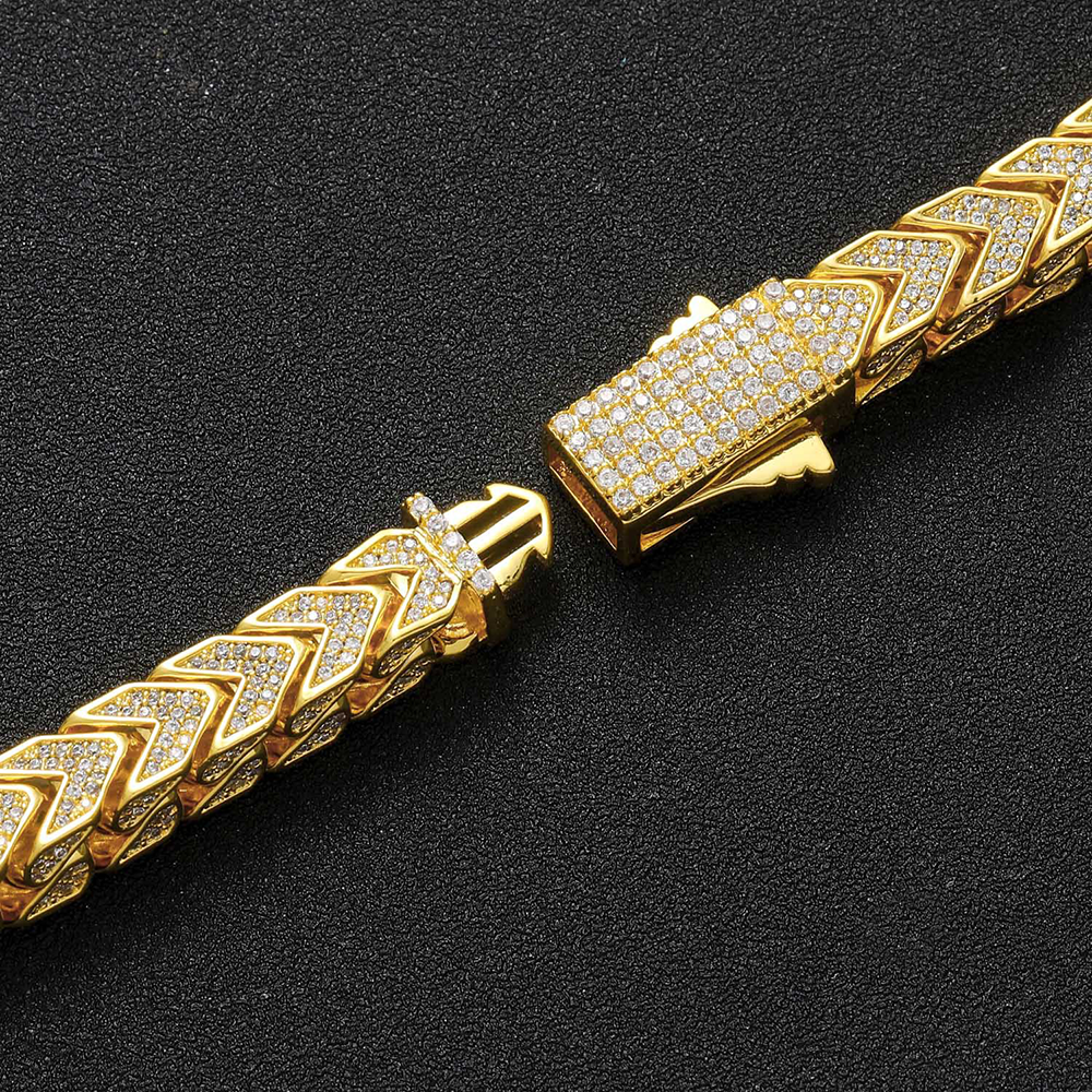Moissanite 8mm Iced Out Cuban Link Chain